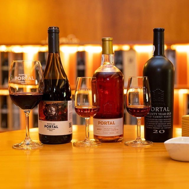 douro-walking-with-full-fancy-lunch-and-premium-wines