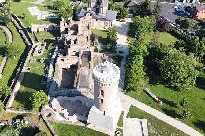 draculas-grave-peles-castle-and-targoviste-princely-court