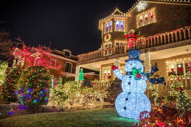 dyker-heights-christmas-lights-tour-from-times-square
