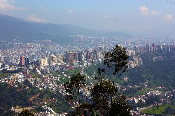 ecuador-paragliding-quito