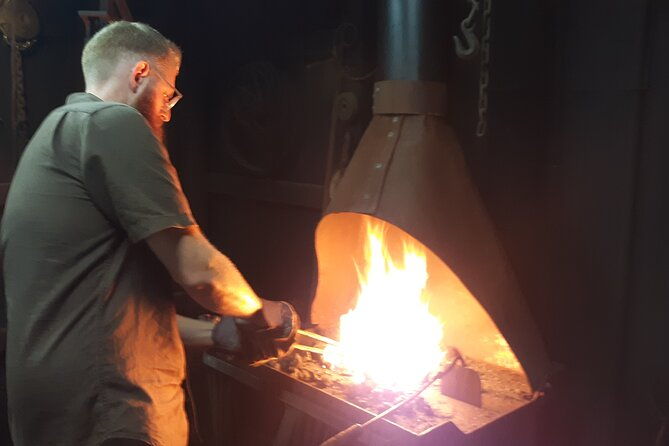 experience-to-forge-a-railroad-spike-knife-in-ferry-township