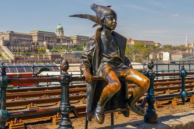 explore-budapests-art-and-culture-with-a-local