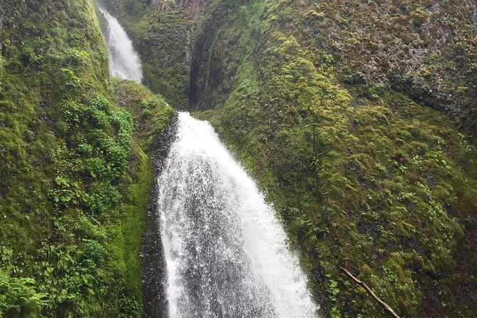 explore-columbia-river-gorge-half-day-small-group-hiking-tour