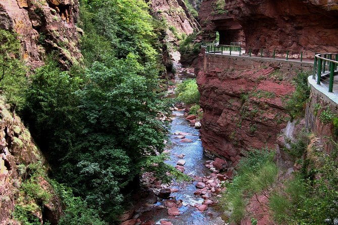 fabulous-red-canyon-and-entrevaux-private-full-day-tour