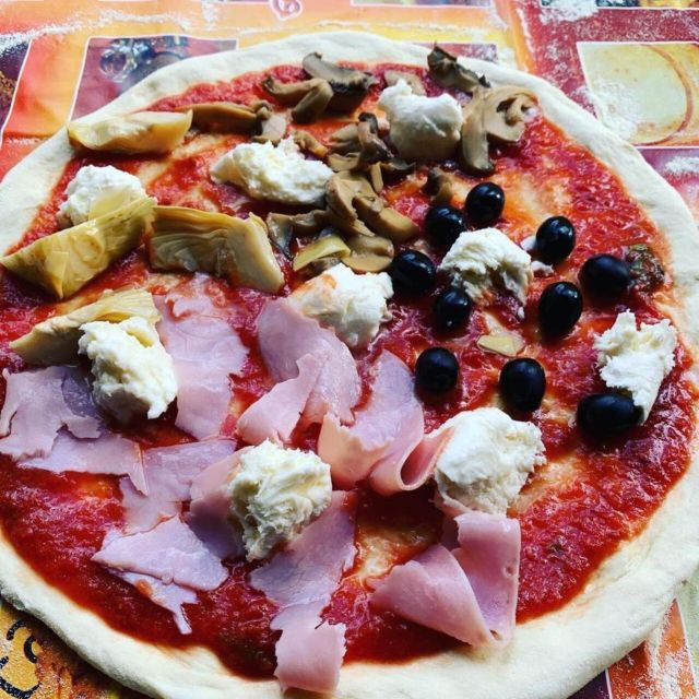 family-cooking-class-pizza-and-tiramisu-from-siena
