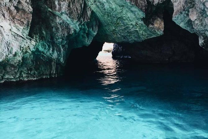 fishing-in-the-bay-of-sorrento-and-capri