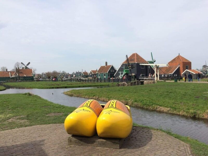 from-amsterdam-keukenhof-gardens-and-zaanse-schans-tour