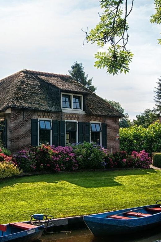 from-amsterdam-zaanse-schans-and-giethoorn-countryside-trip