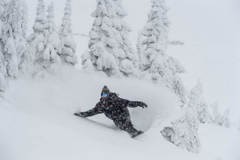 from-jackson-grand-targhee-resort-round-trip-ski-bus