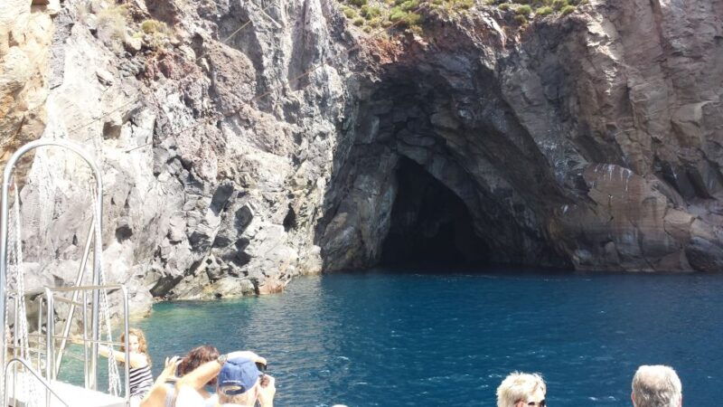 from-lipari-boat-tour-to-vulcano-island