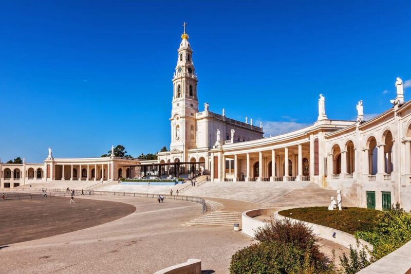 from-lisbon-private-fatima-nazare-obidos-day-trip