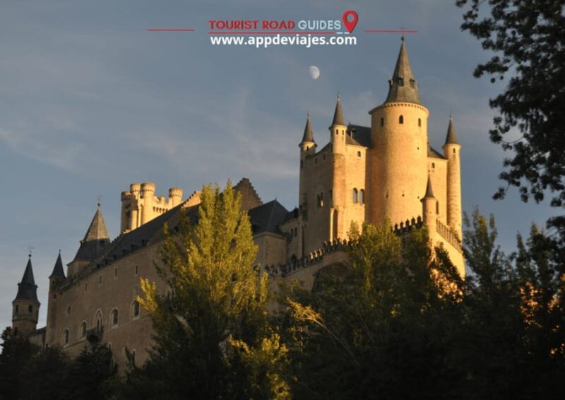 from-madrid-tour-private-toledo-segovia