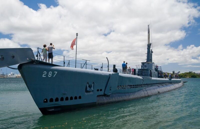 from-maui-kauai-or-kona-pearl-harbor-heroes-deluxe