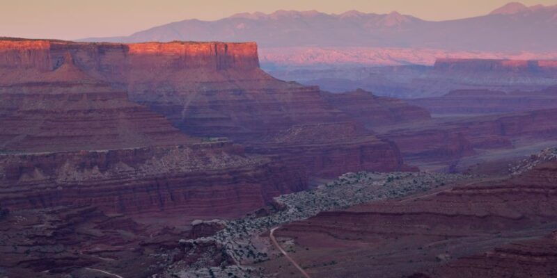 from-moab-canyonlands-4x4-drive-and-calm-water-cruise