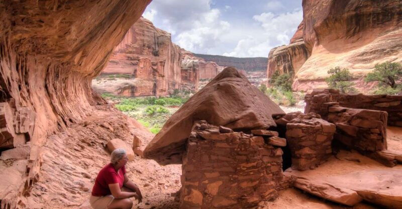 from-moab-lavender-canyon-4x4-drive-hiking-combo-tour
