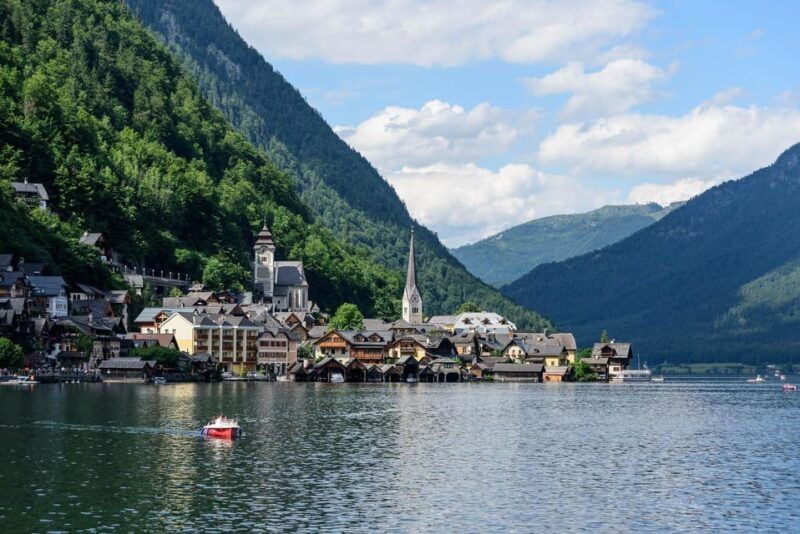 from-prague-to-stunnning-hallstatt-private-1-day-tour