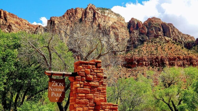 from-springdale-greater-zion-scenic-hiking-tour