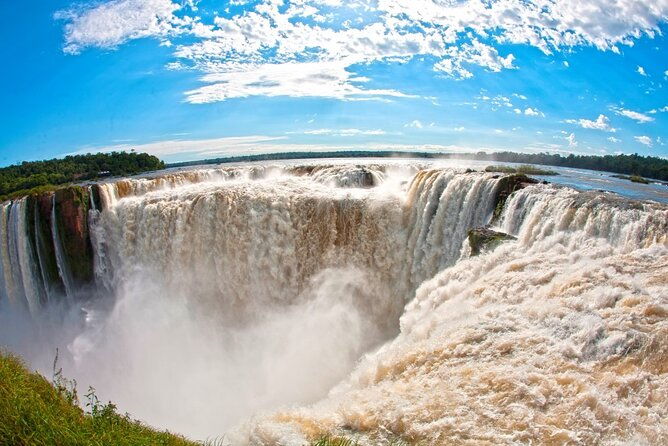 full-day-guided-tour-in-brazil-and-argentina-iguazu-falls