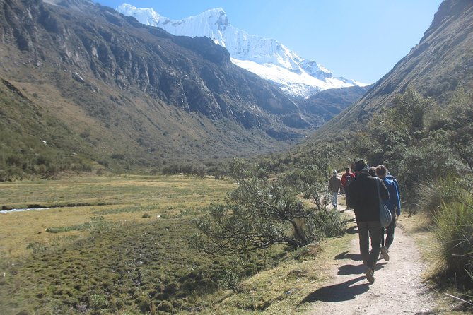 full-day-hike-to-lake-69-in-the-cordillera-blanca-from-huaraz-peru
