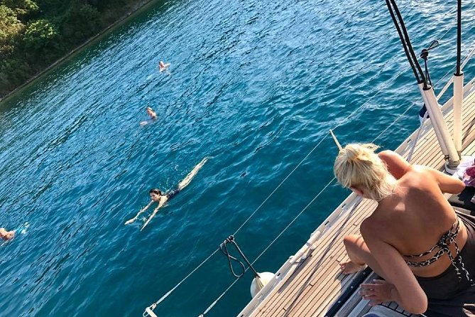 full-day-sailing-boat-tour-of-boka-bay