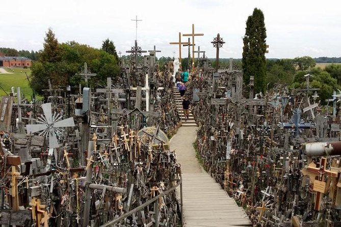 full-day-tour-to-the-hill-of-crosses-and-rundale-palace-in-latvia-from-vilnius