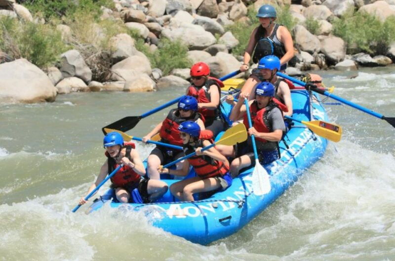 gardiner-full-day-raft-trip-on-the-yellowstone-riverlunch