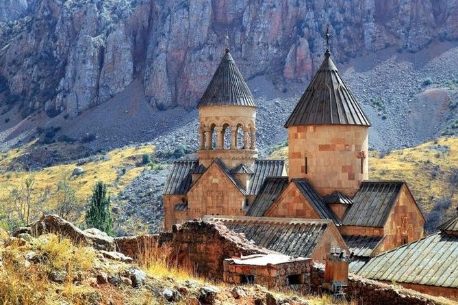 garni-tatev-karahundj-zvartnots-echmiadzin-4-days-in-armenia-from-yerevan