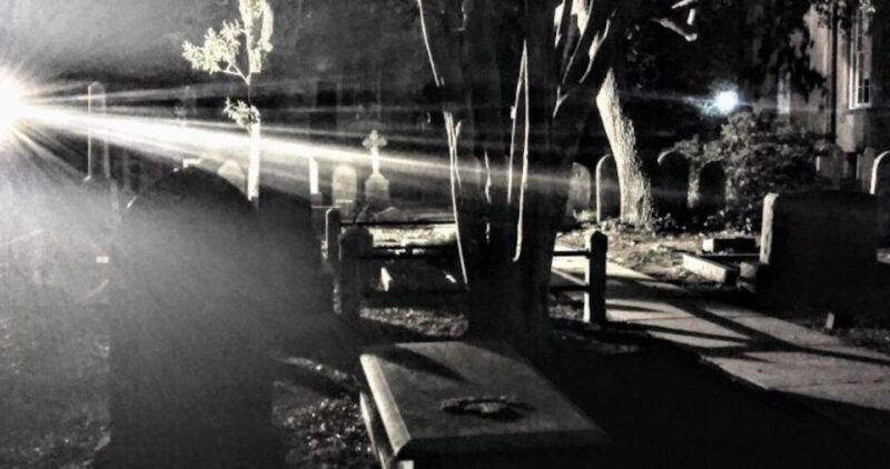 ghost-tour-charleston-dark-history-ghost-tour-with-adam