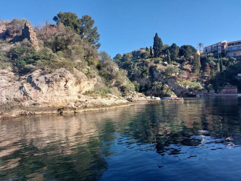 giardini-naxos-taormina-2-hours-boat-tour-with-snorkeling