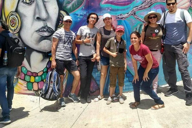 graffitour-medellin-history-transformation-and-overcoming
