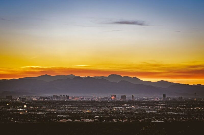 grand-canyon-helicopter-landing-tour-with-vegas-strip
