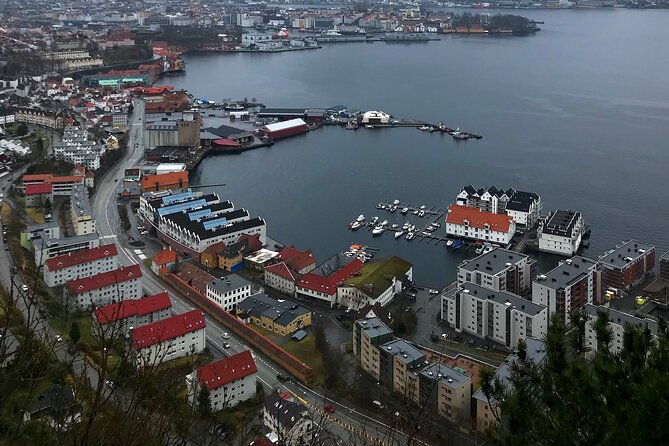 group-city-tour-walking