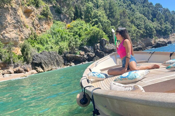 guided-boat-tour-of-the-gulf-of-poets