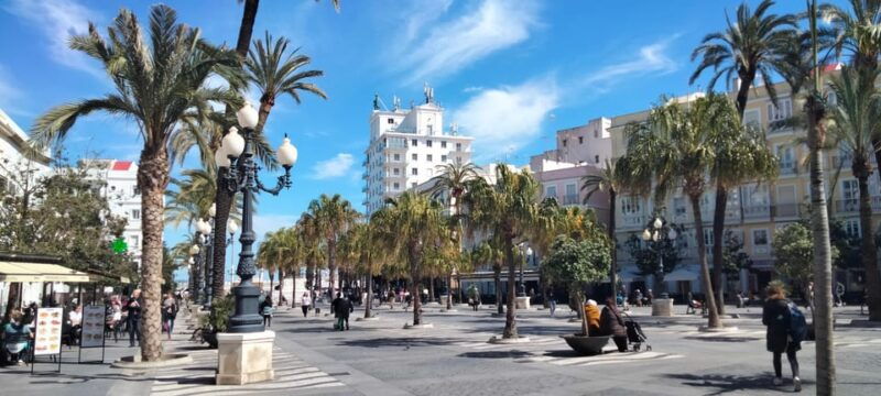 guided-visit-on-foot-through-cadiz-stories-from-the-hand-of-a-local-guide