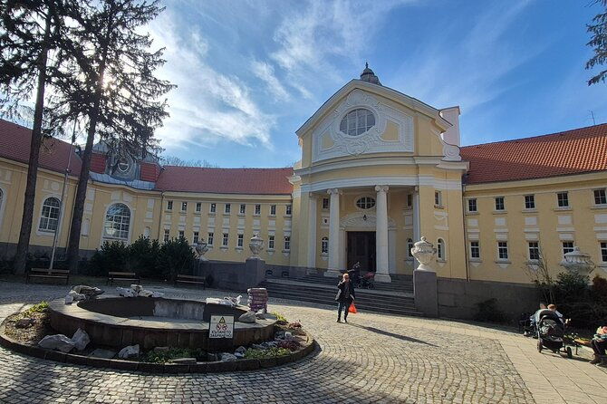 guided-walking-tour-with-thermal-spa-ticket-for-the-royal-bath