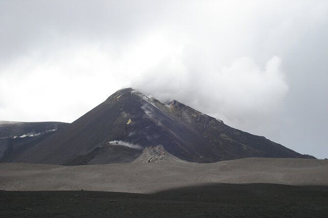 half-day-guided-tour-in-mount-etna-3000-meters