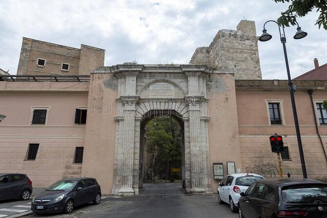 half-day-tour-in-the-historical-quarter-of-castello-cagliari