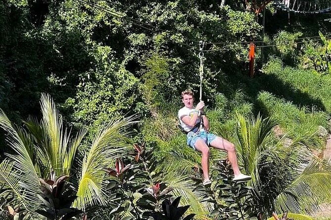 half-day-zip-line-combo-beaches-and-wildlife-encounter-in-roatan