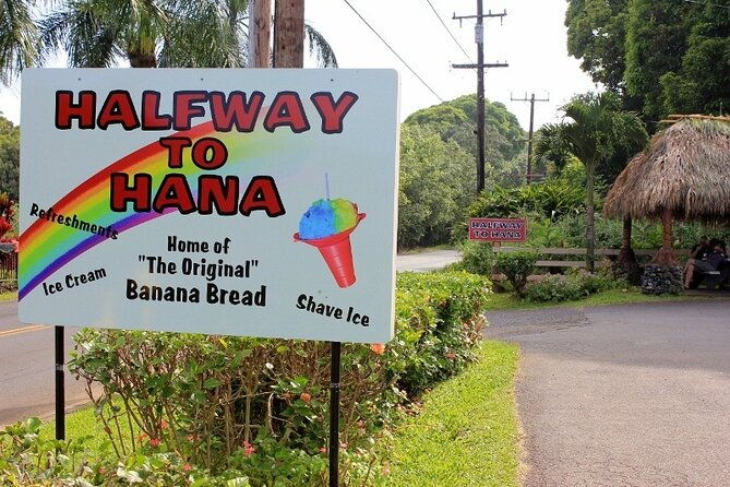 hana-private-road-tour-up-to13-passengers