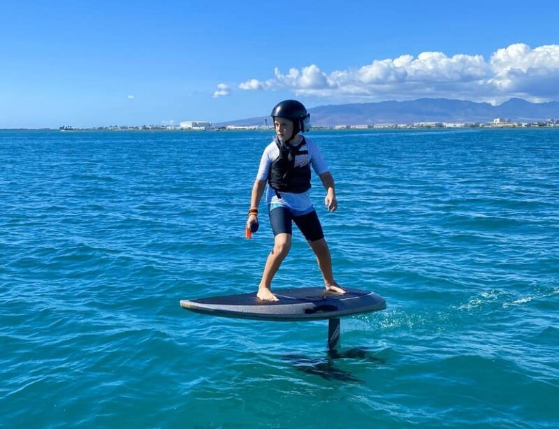 hawaii-electric-hydrofoil-surfing-solo-lesson