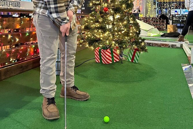 holiday-mini-golf-experience-in-bay-area-east