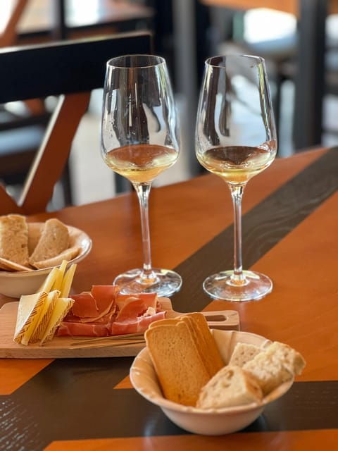 horse-riding-lesson-lunch-regional-wine-tasting