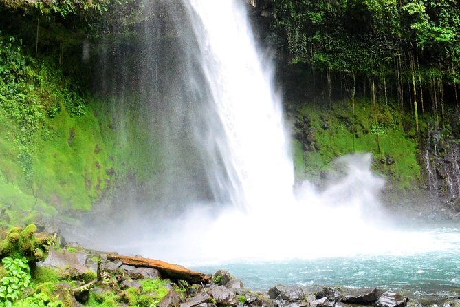 horseback-ride-to-la-fortuna-waterfall