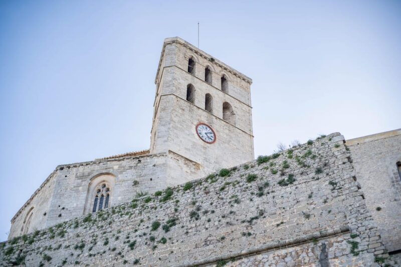 ibiza-dalt-vila-walking-tour-with-sangria-workshop