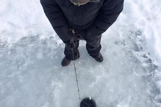 ice-fishing-experience-in-anchorage