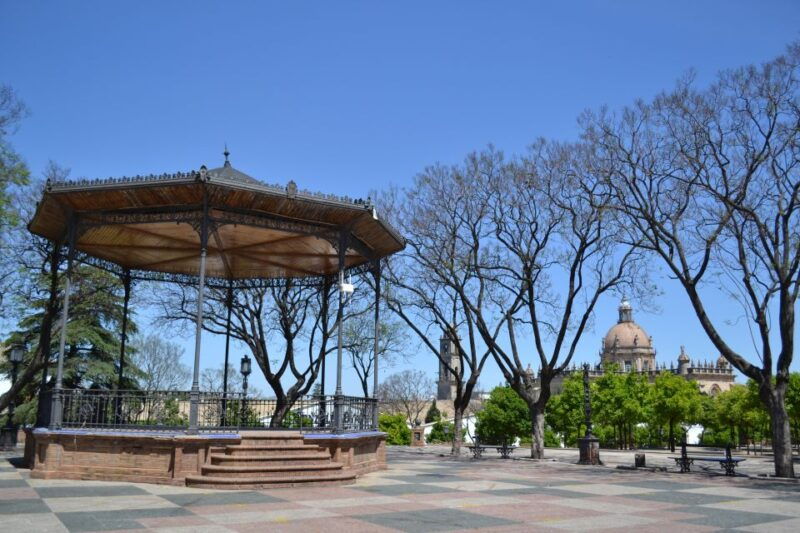 jerez-de-la-frontera-1-5-hour-walking-tour-with-a-guide