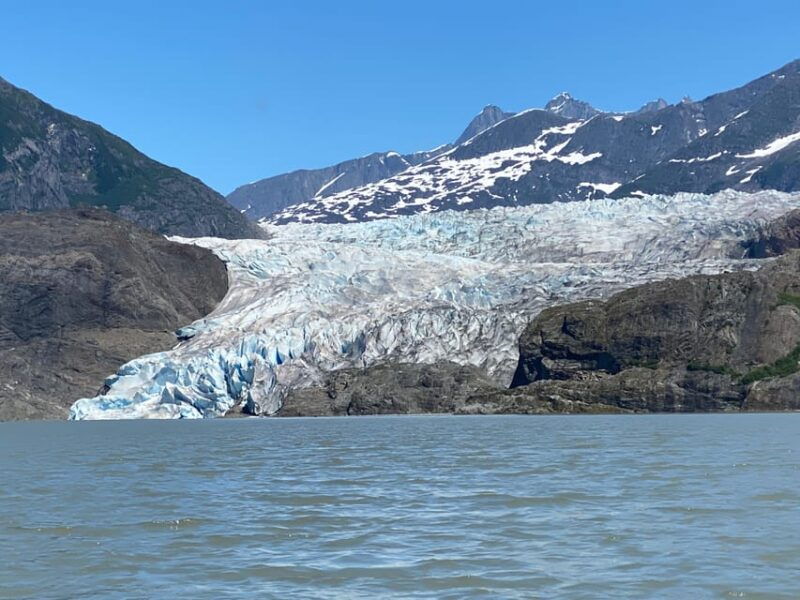 juneau-mendenhall-glacier-and-whale-watching-tour