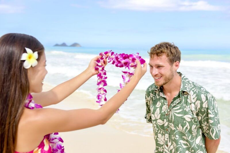 kauai-lihue-airport-honeymoon-lei-greeting