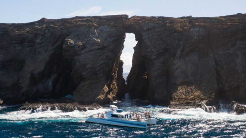 kauai-niihau-and-na-pali-coast-full-day-boat-tour