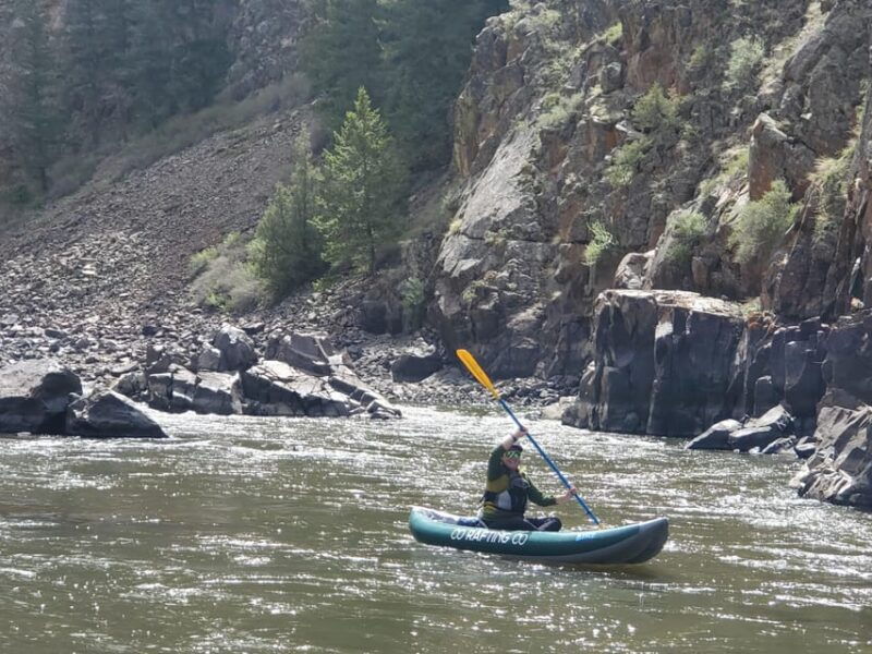 kayak-the-gorgeous-upper-colorado-river-guided-1-2-day